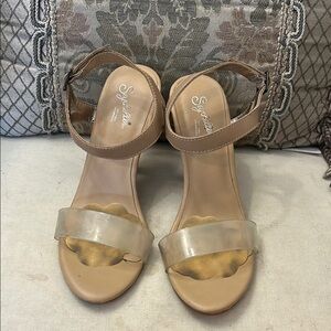 Stylish Tan Sandals by Seychelles